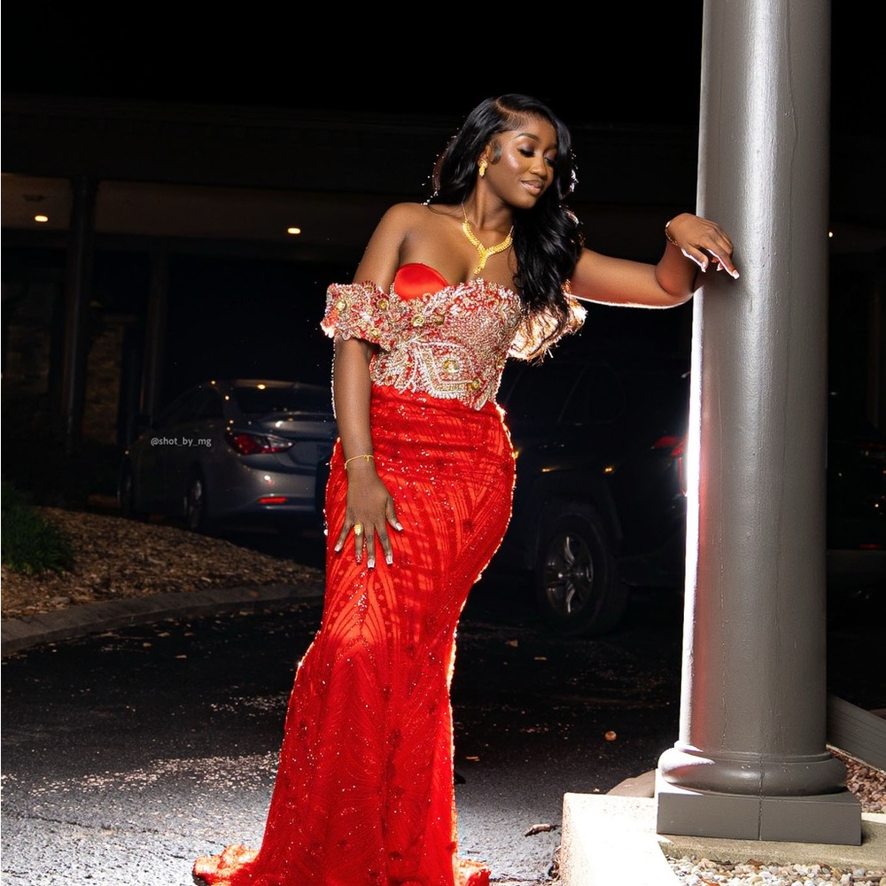 Elegant Red Off-Shoulder prom dress